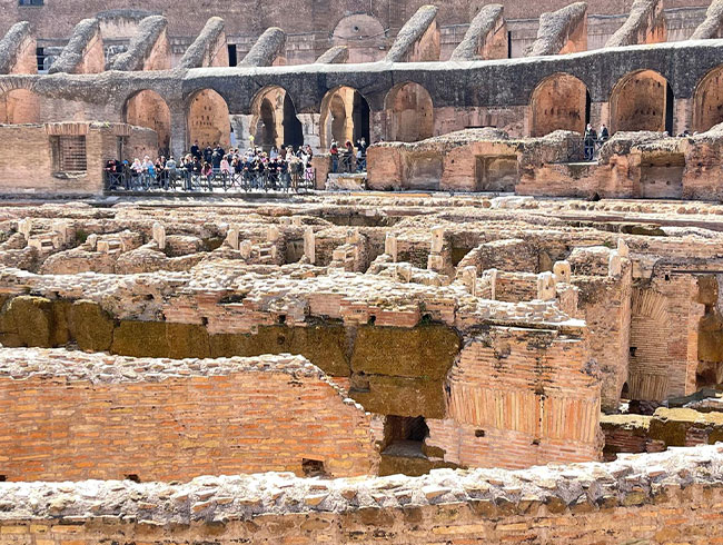 入手困難なコロッセオの地下遺跡&アレーナの予約チケット付きツアー!