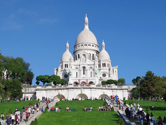 ノスタルジックなパリ・モンマルトルの丘散策（日本語公認ガイド、モンマルトル美術館入場）