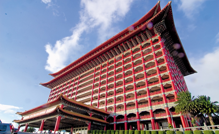 【年末年始限定（2025年12月26日～2025年1月3日）】圓山大飯店  秘密の東トンネル見学と金龍廳スペシャルディナー