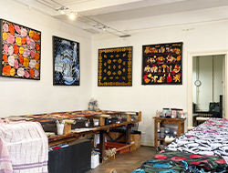 ブロシェ絹織物博物館やシルク印刷の工房でリヨンの絹織物の歴史を感じる