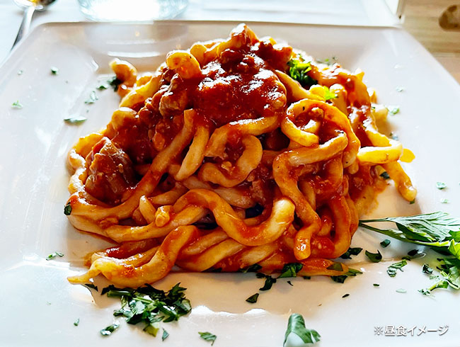 お得な特別セットプランもご用意✨️元旦はイタリアの田舎へ初詣♪　スパークリングワイン付🥂