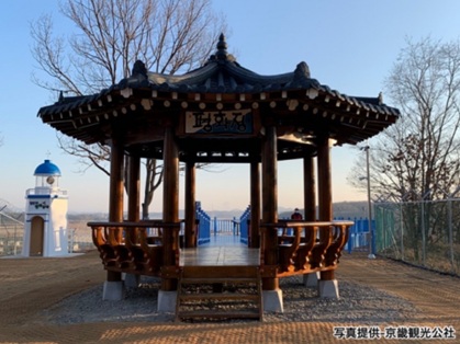 民間人立ち入り禁止区域の平和亭、平和灯台へもご案内