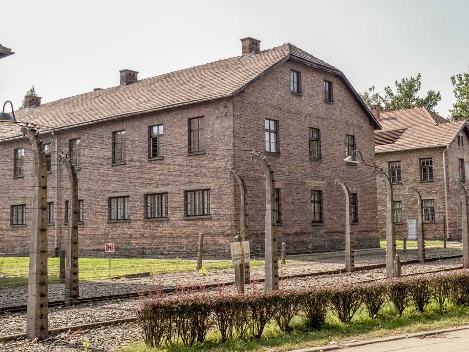 日本語公認ガイドもご一緒致します