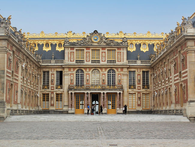 ベルサイユ宮殿までの往路送迎  午前/午後（車内日本語ガイド付、復路送迎なし）※入場券付プランあり