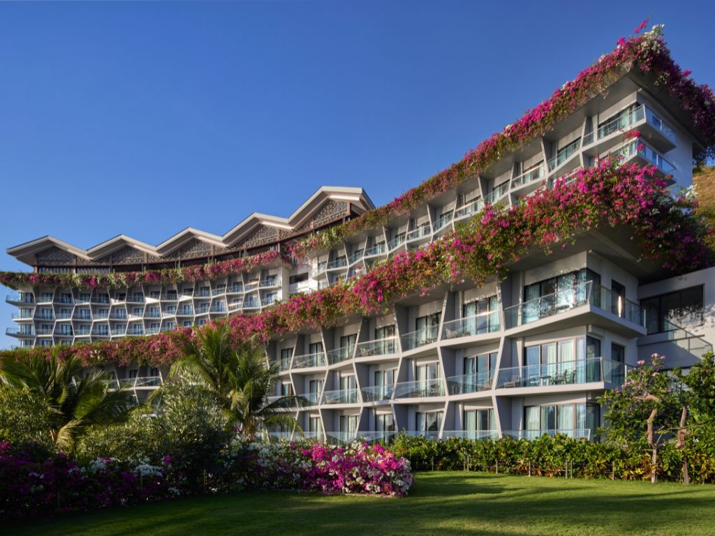 アヤナコモド ワエチチュビーチ