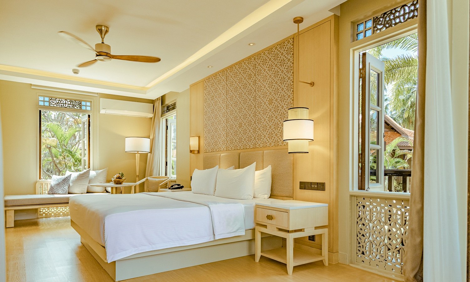 ランドパッケージ : 「ペランギビーチリゾート」白砂のビーチと緑鮮やかなガーデンの中に泊まる❣　空港ホテル間往復送迎付き。