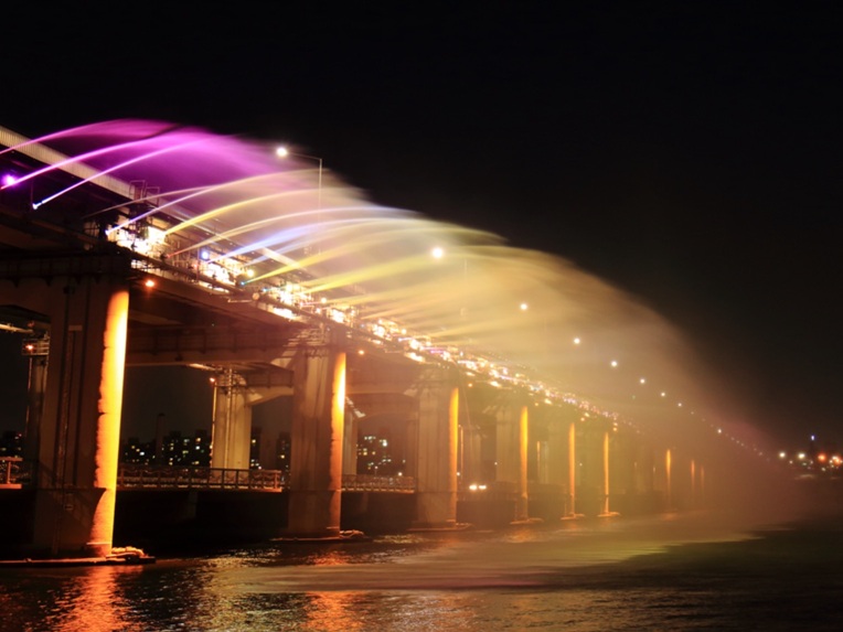 盤浦漢江公園の月光レインボー噴水＆セビッソムの夜景鑑賞♪