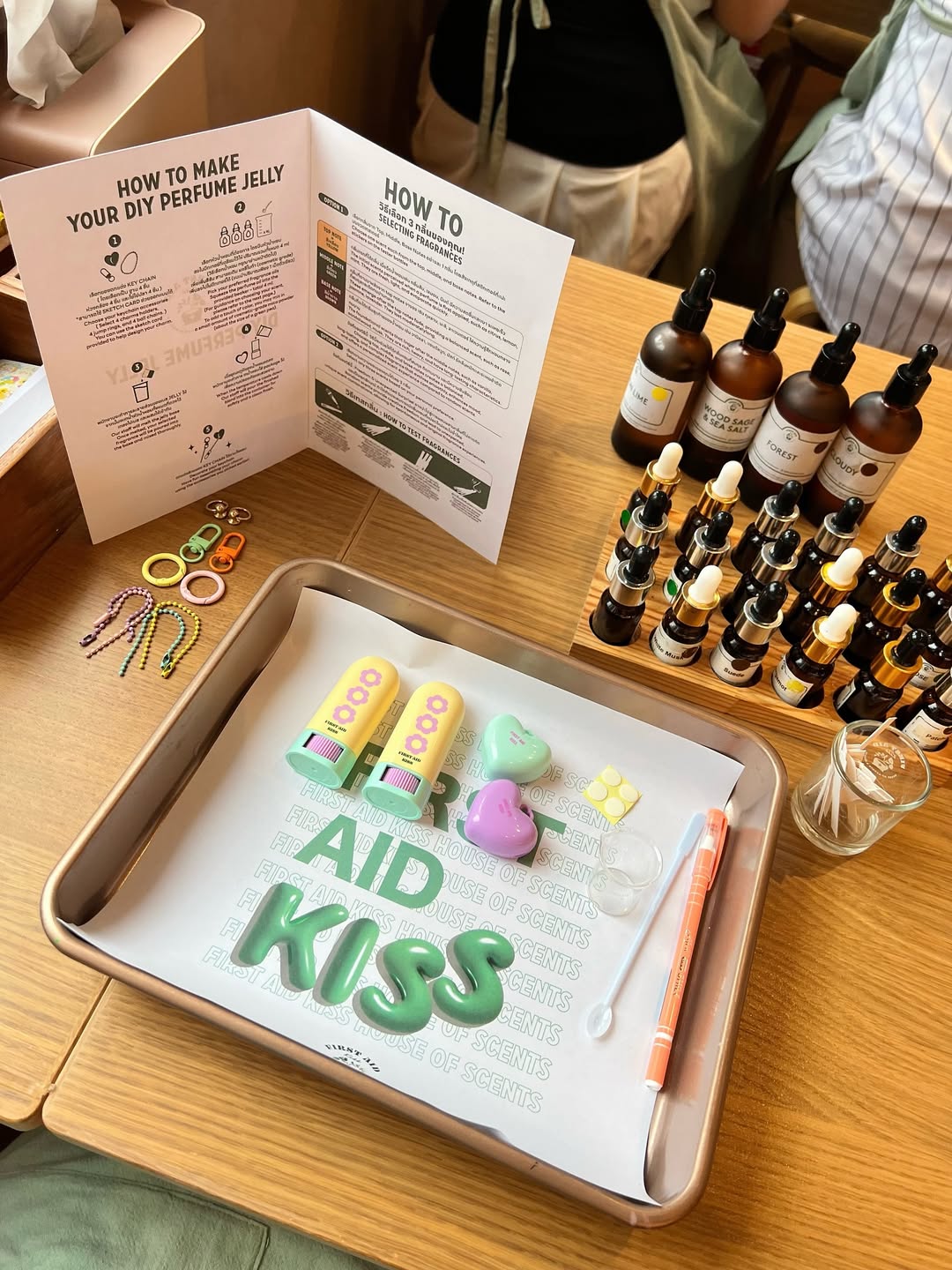 【アクティビティ】DIYワークショップ（”ヤードム”タイの嗅ぎ薬や香水作り体験）＠『First Aid Kiss』