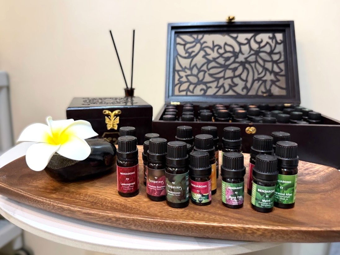 その日の肌に合わせて調合する、あなただけの「PLATINUM SILK OIL」