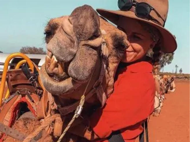 ラクダ使いが案内するアウトバックの物語🐪