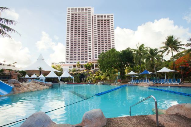 PICグアム ウォーターパーク1日会員（サーカスまたはディナーショー付コースも）