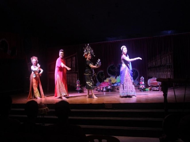 マレーダンス鑑賞