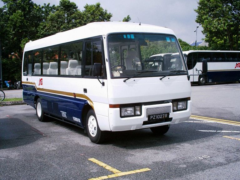 20シーターバス