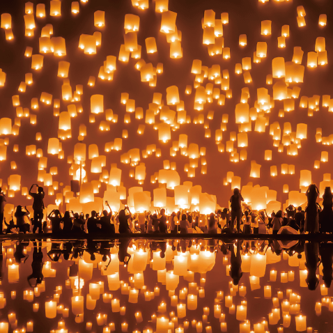 チェンマイの夜空を埋め尽くす無数のランタン。イーペン・ランナーの奇跡を体感しよう