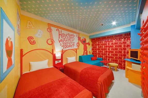 ユニバーサル・ウキウキ・ラッキー・フロア（イメージ）