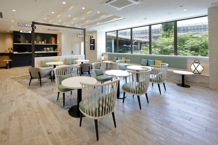 ヴィアイン新大阪正面口