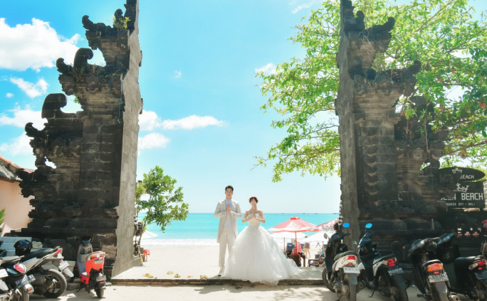 ���O�W���A���[�E�F�f�B���O�t�H�g�v����