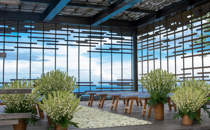 �A�����E���B���Y�E�E�����c�E�o�� �N���t�G�b�W�J�o�i