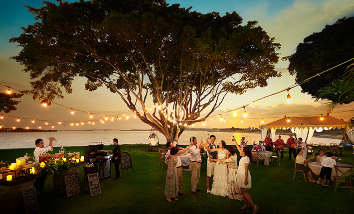 �T���Z�b�g�K�[�f���p�[�e�B�[�Ŋ��t