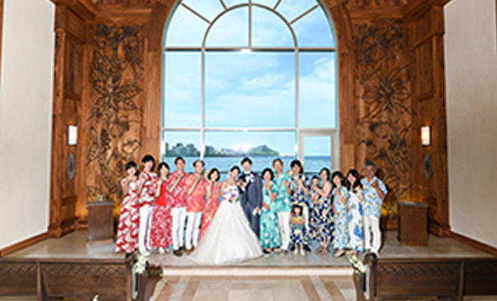 木目の美しいチャペルに一目ぼれ 家族全員 最高の思い出に ハワイ結婚式の口コミ 体験談 Jtbウエディング